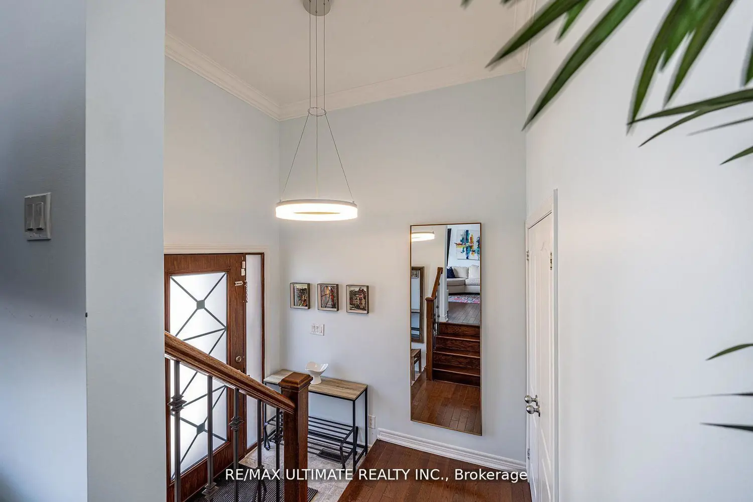 1160 Islington Avenue photo 2
