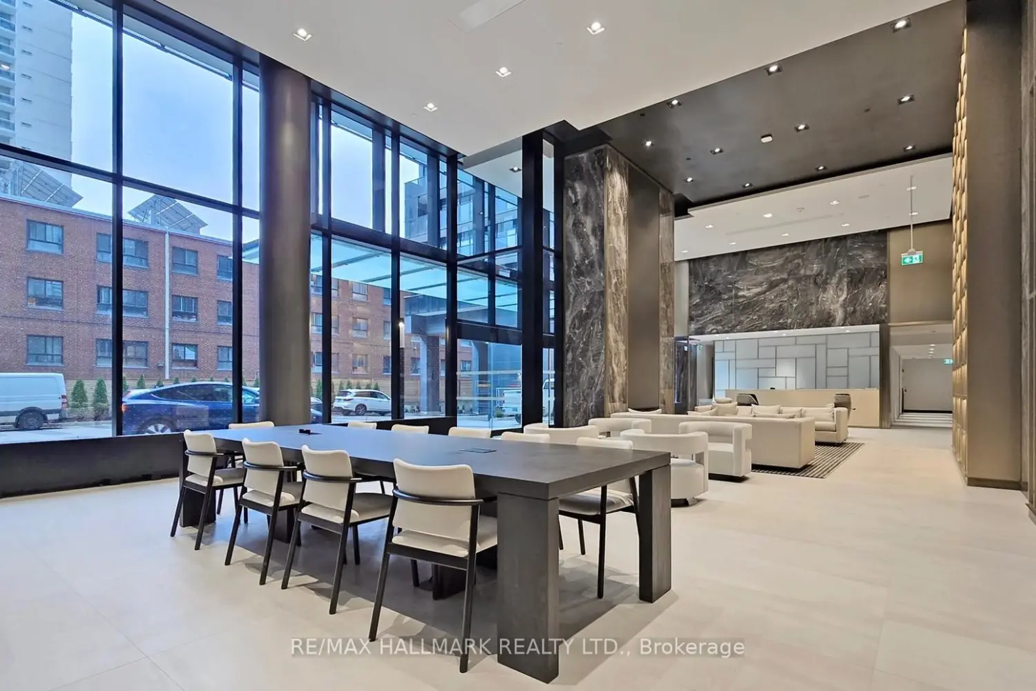 127 Broadway Avenue 1810 photo 3