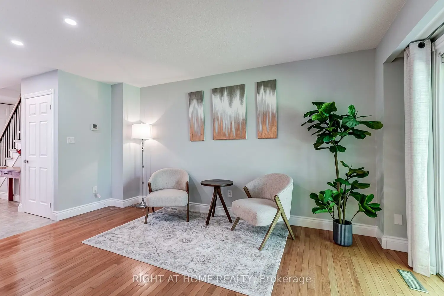 2120 Rathburn Road 55 photo 3