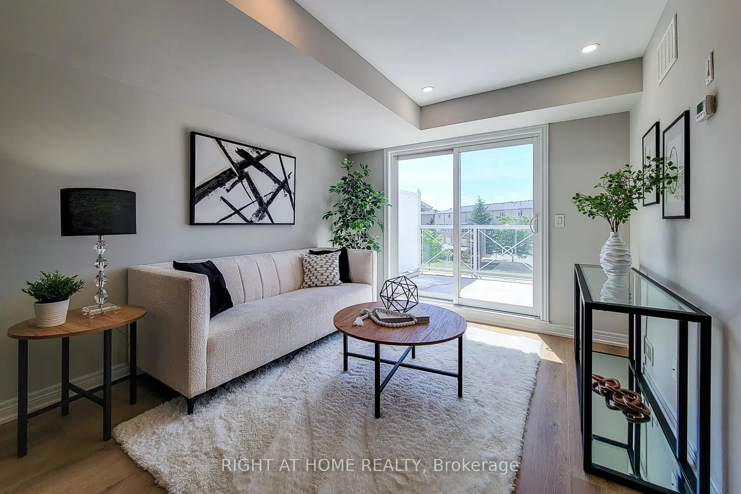 1380 Costigan Road 33 photo 2