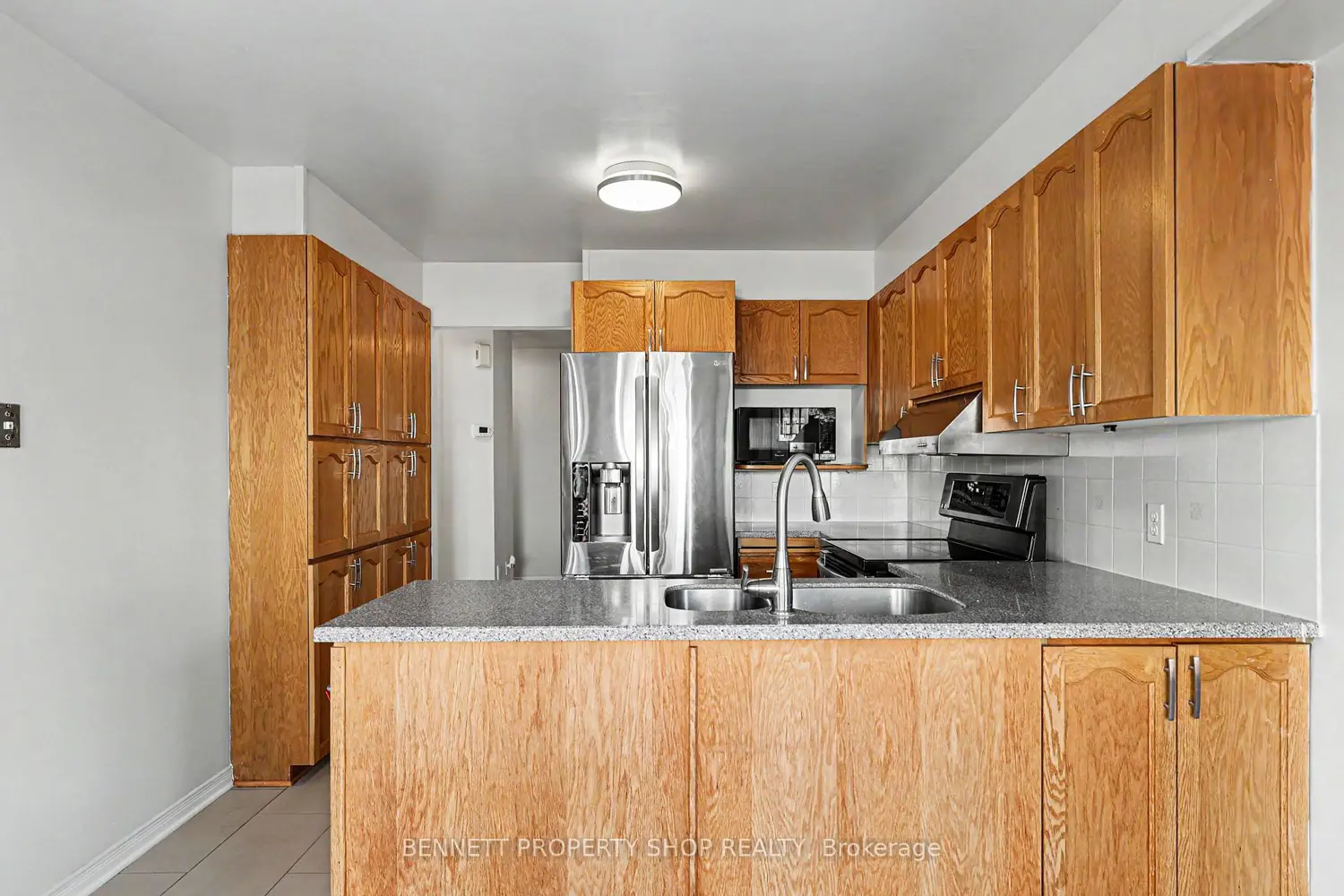 82 Emerald Meadows Drive photo 4