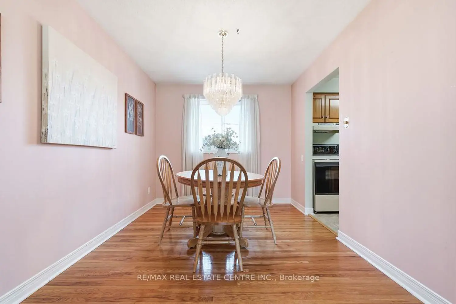 633 Birch Street photo 4