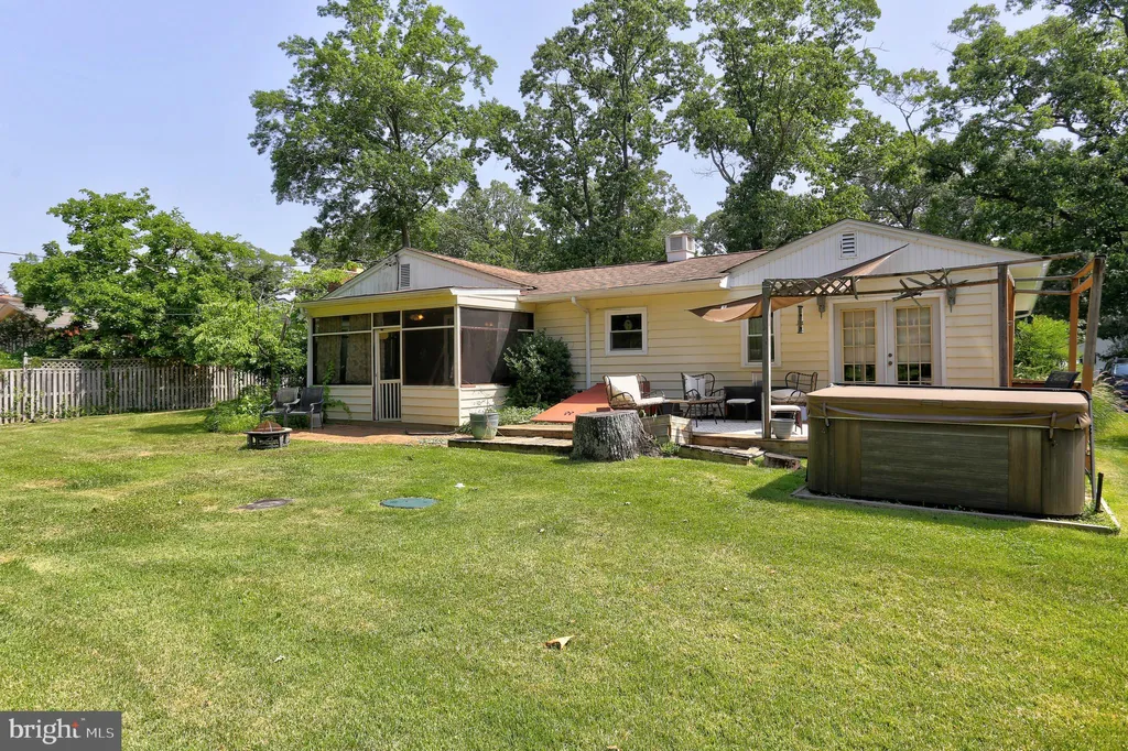166 Sillery Bay Road, Pasadena, MD 21122 photo 3