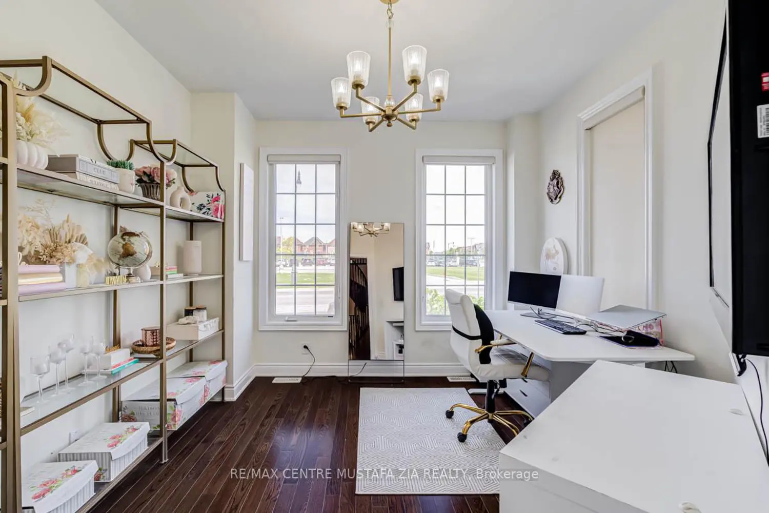 188 Elbern Markell Drive photo 2