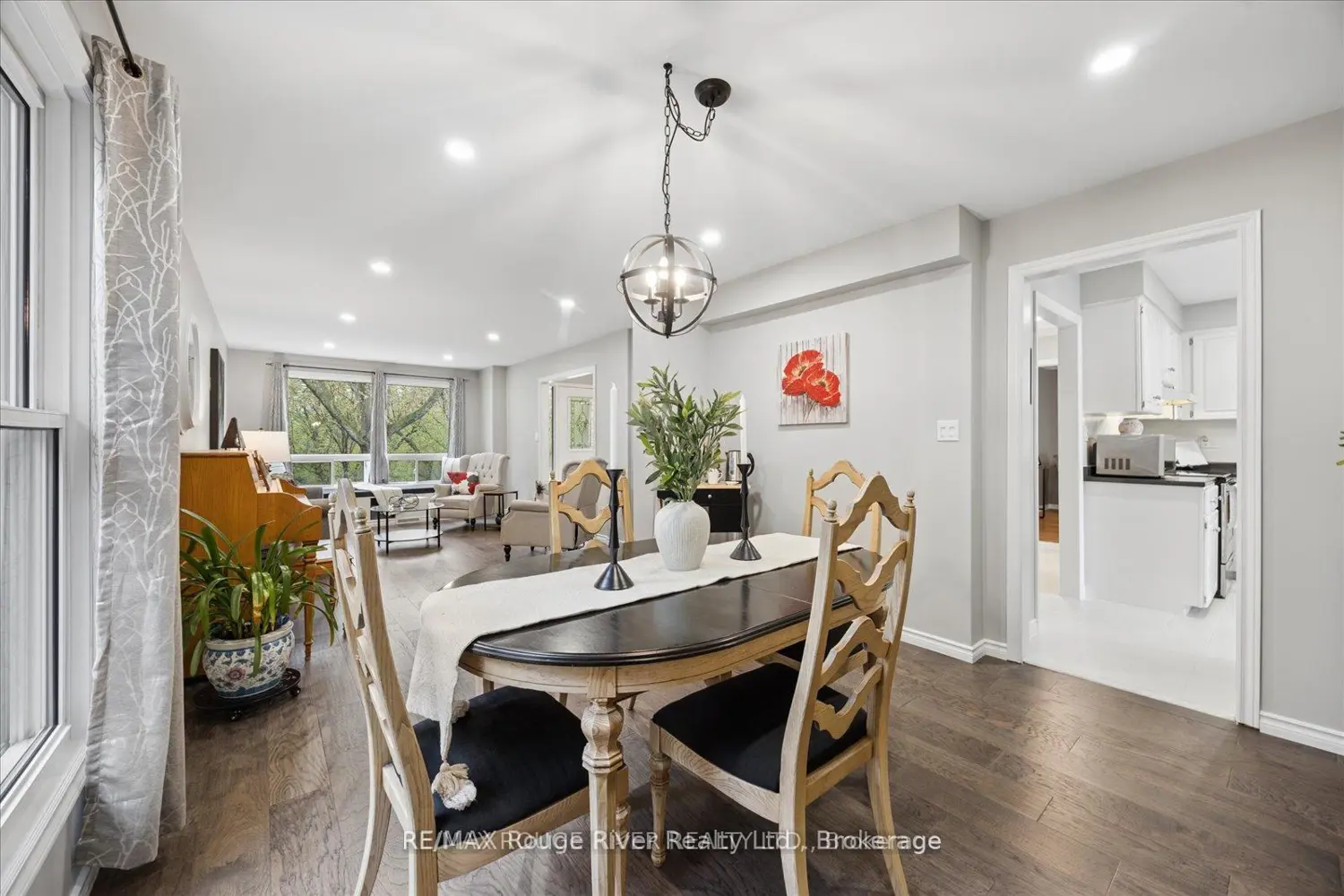 137 Pringle Drive photo 3