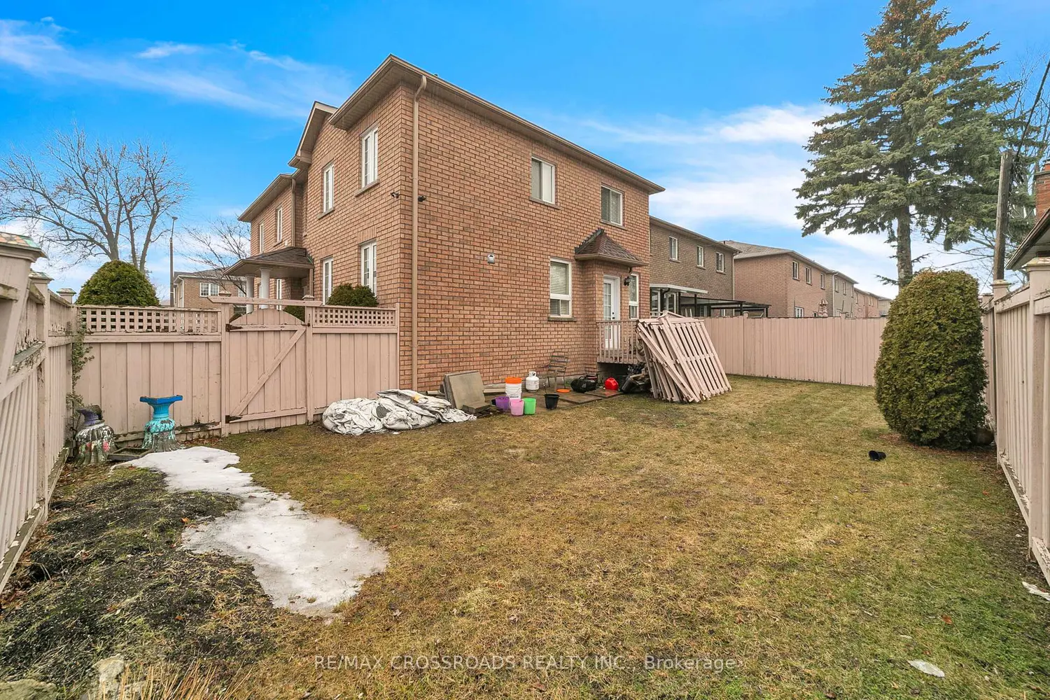 106 Craggview Drive photo 4