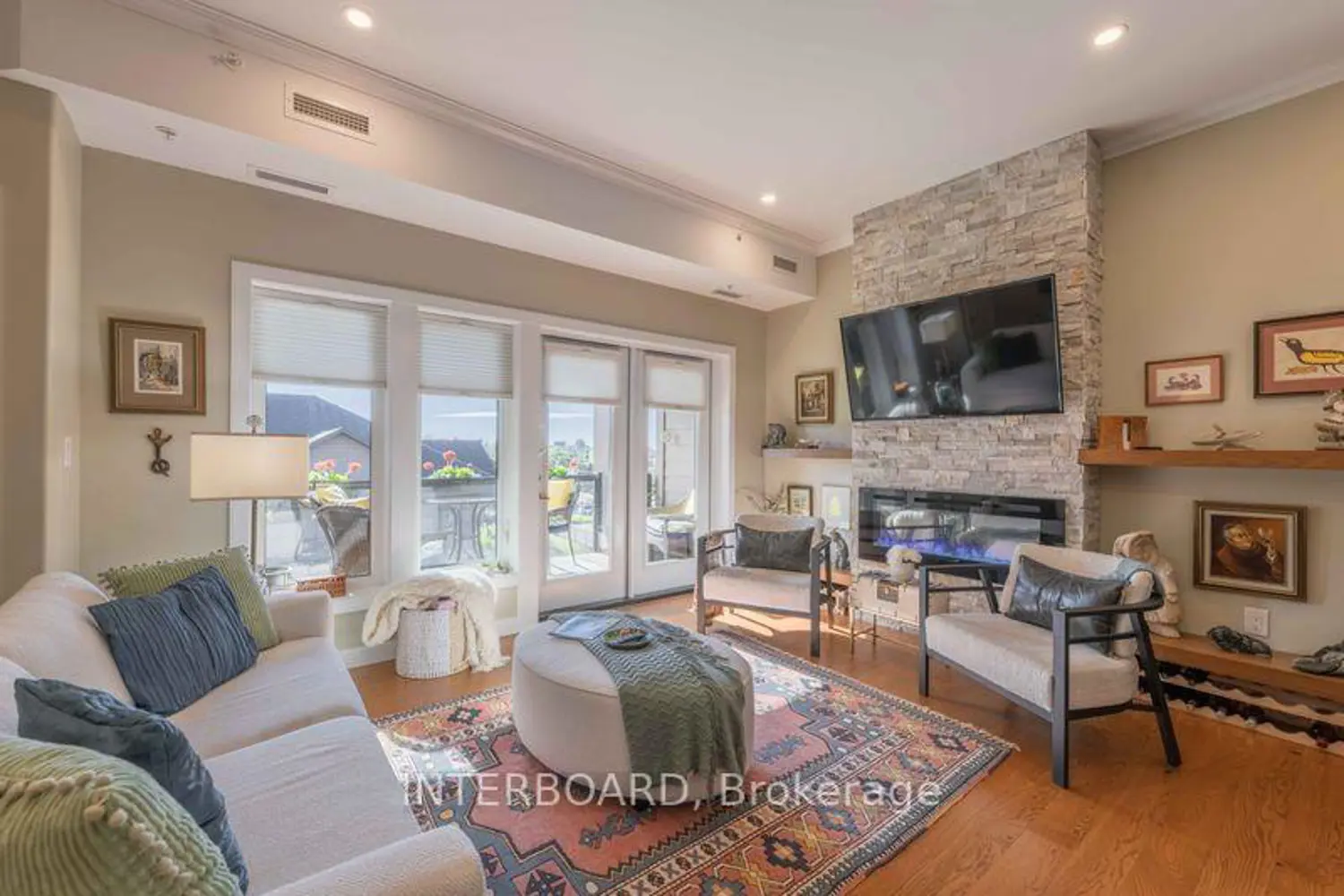 200 Oasis Lane 112