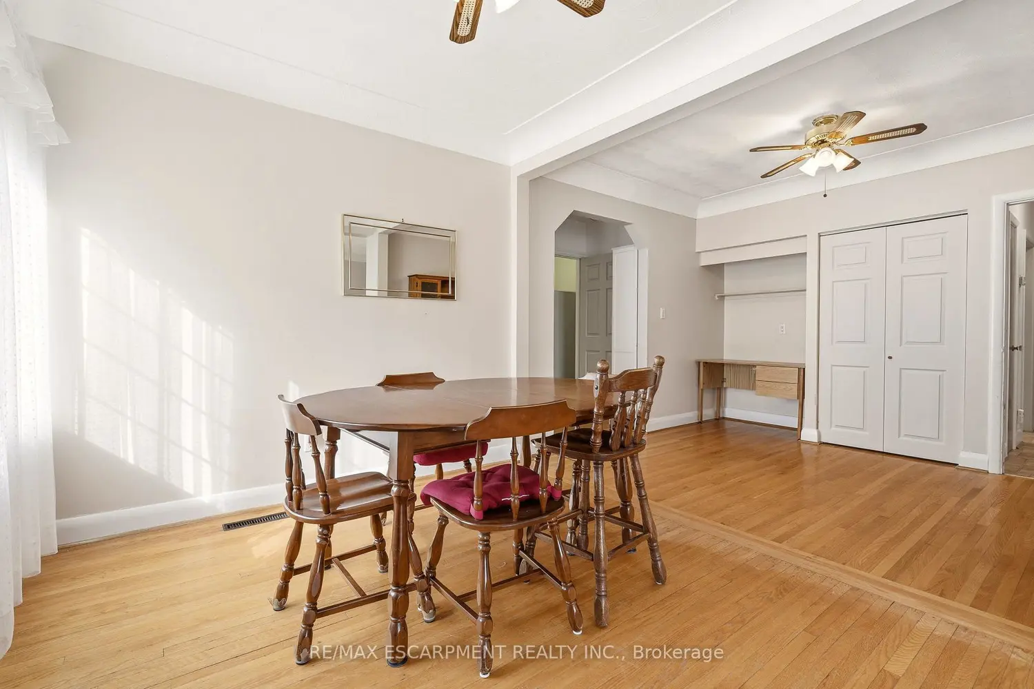 192 Ewen Road photo 5