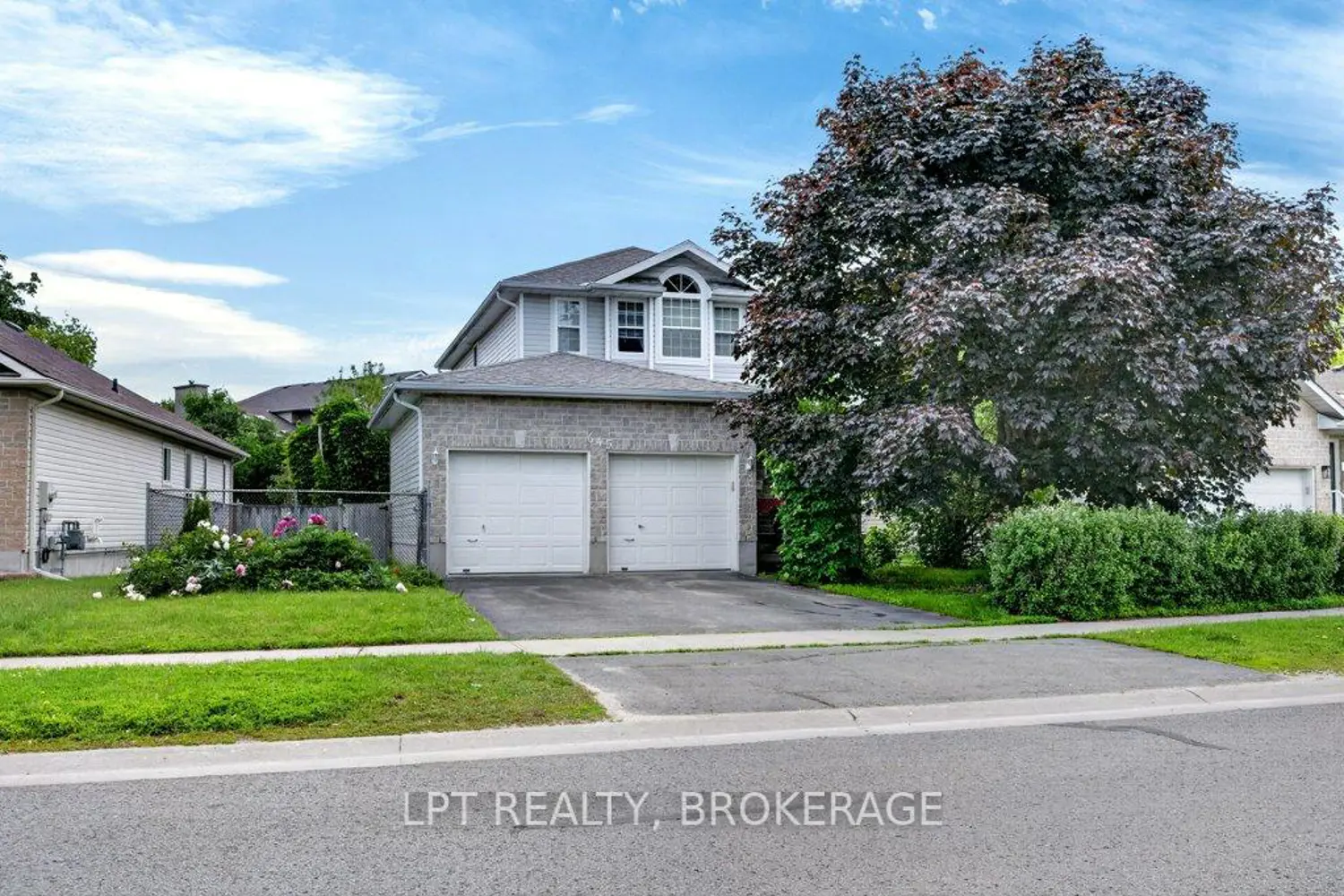 645 Roosevelt Drive photo 2