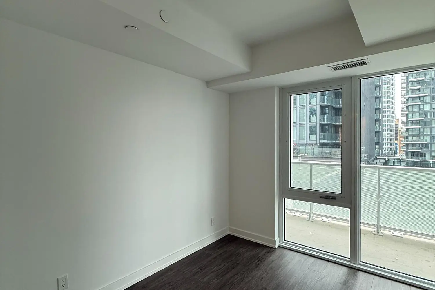 88 Queen Street 815 photo 5