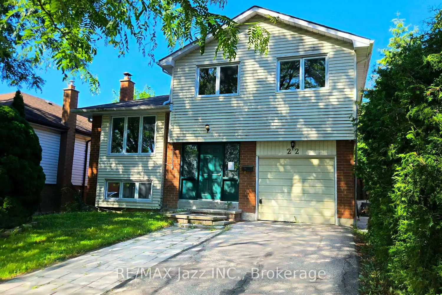22 Renfield Crescent photo 2