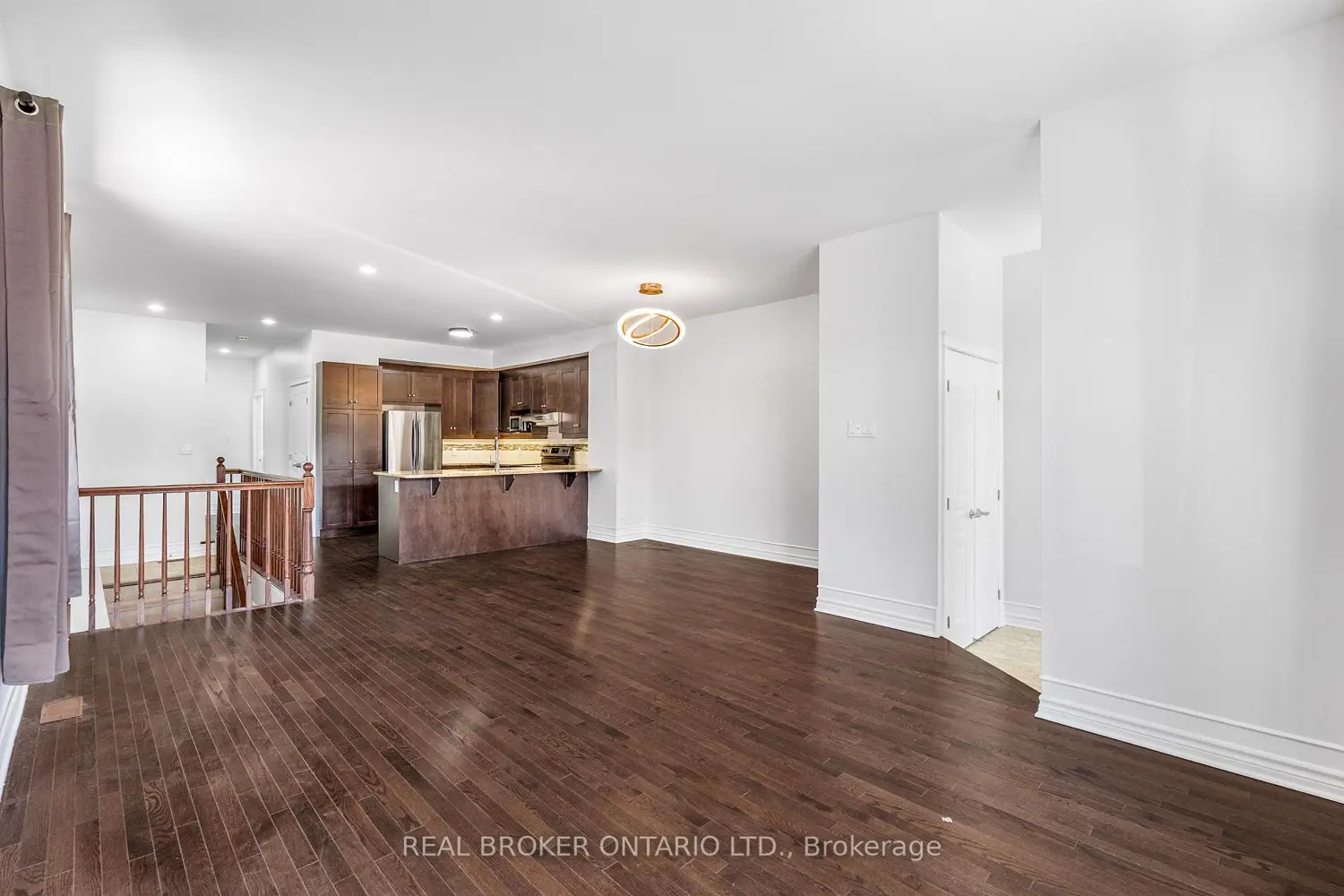 43 Claridge Drive photo 3