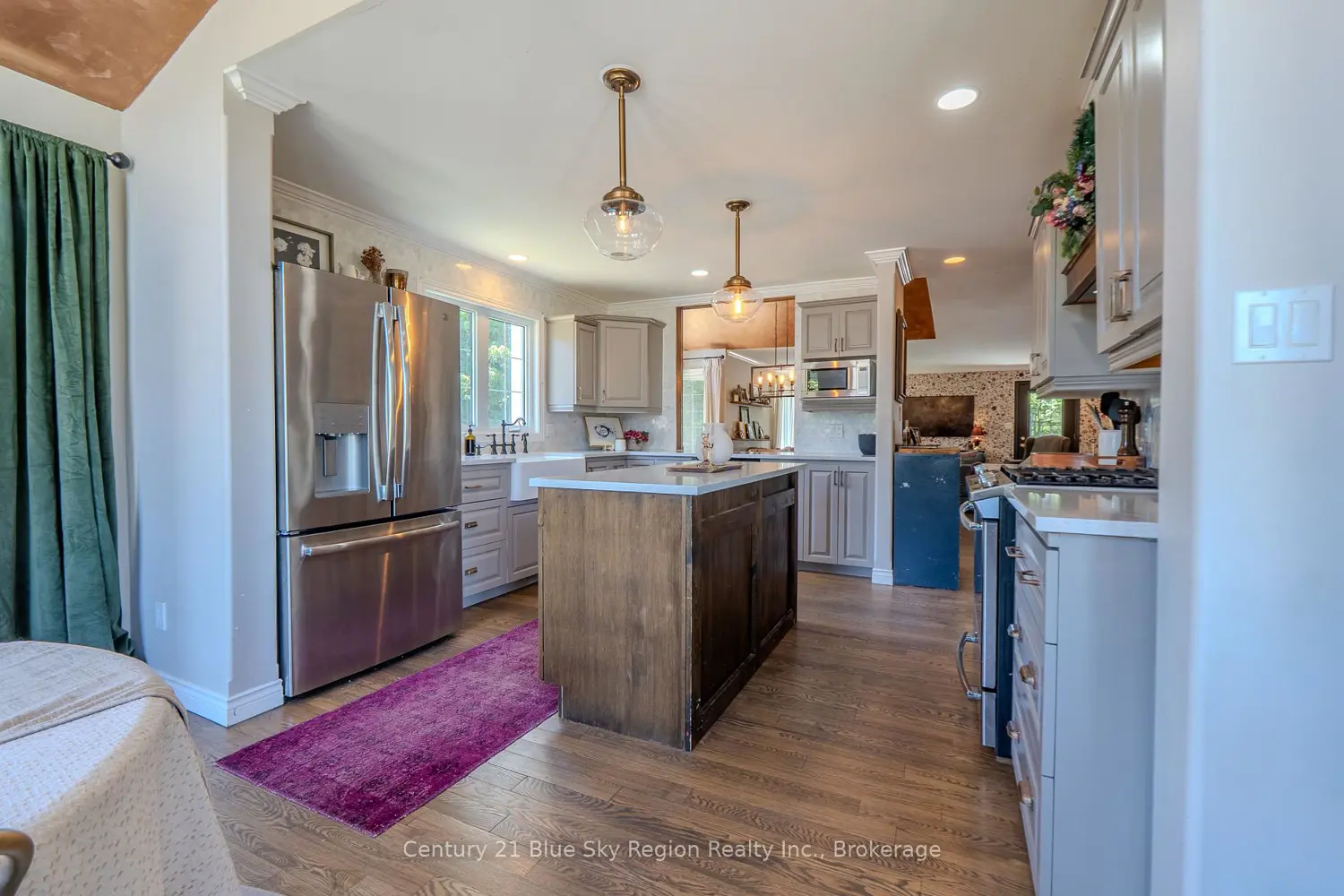 448 Holditch Street photo 5