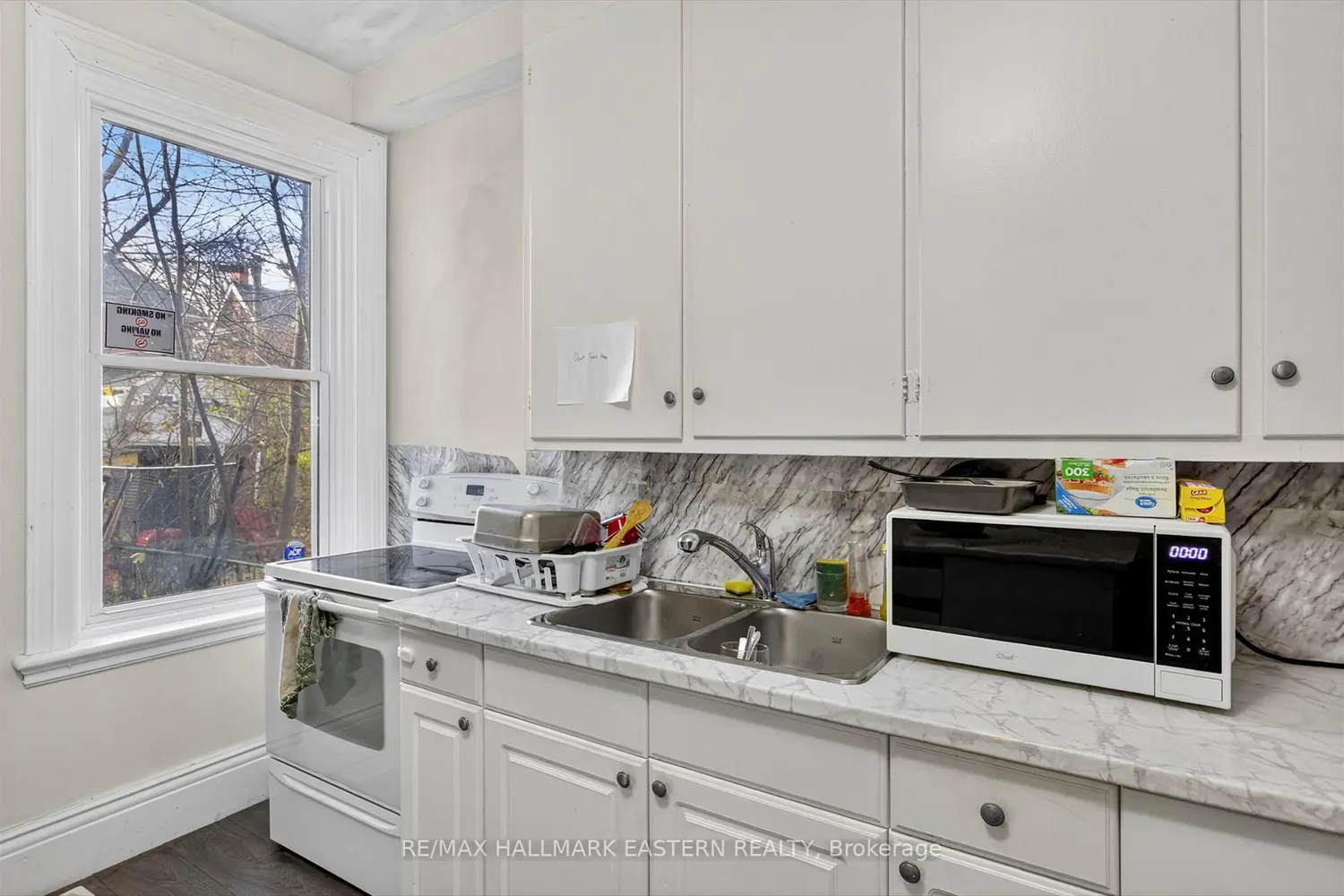 271 Thomas Street photo 5