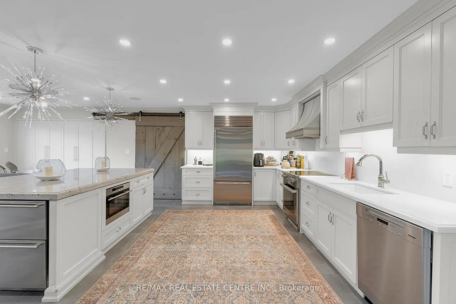 1175 Derry Road photo 5