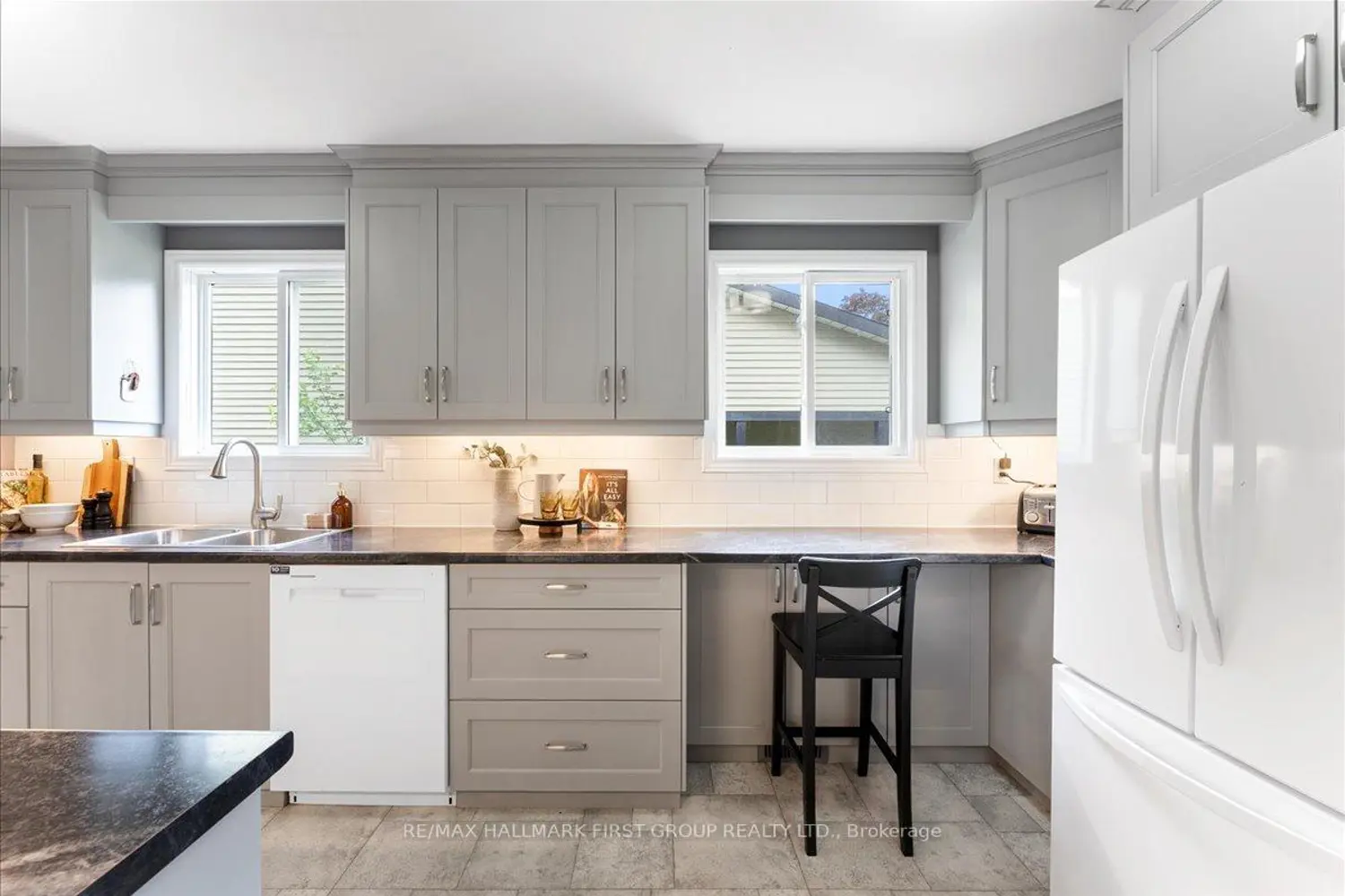 100 Martin Road photo 4