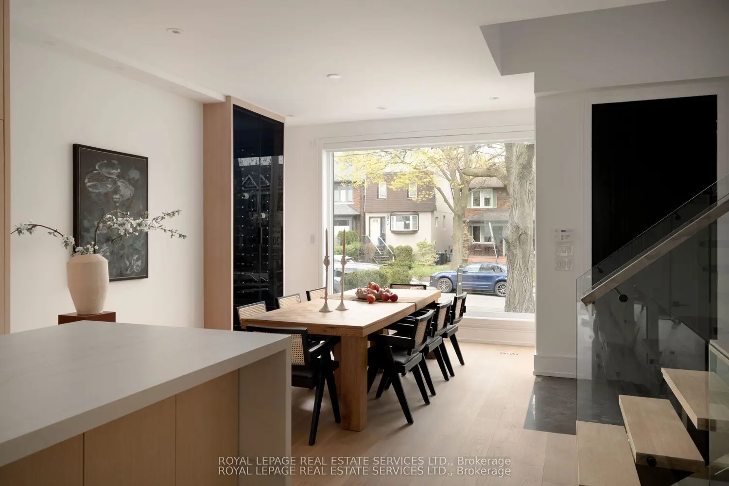 237 Bedford Park Avenue photo 4