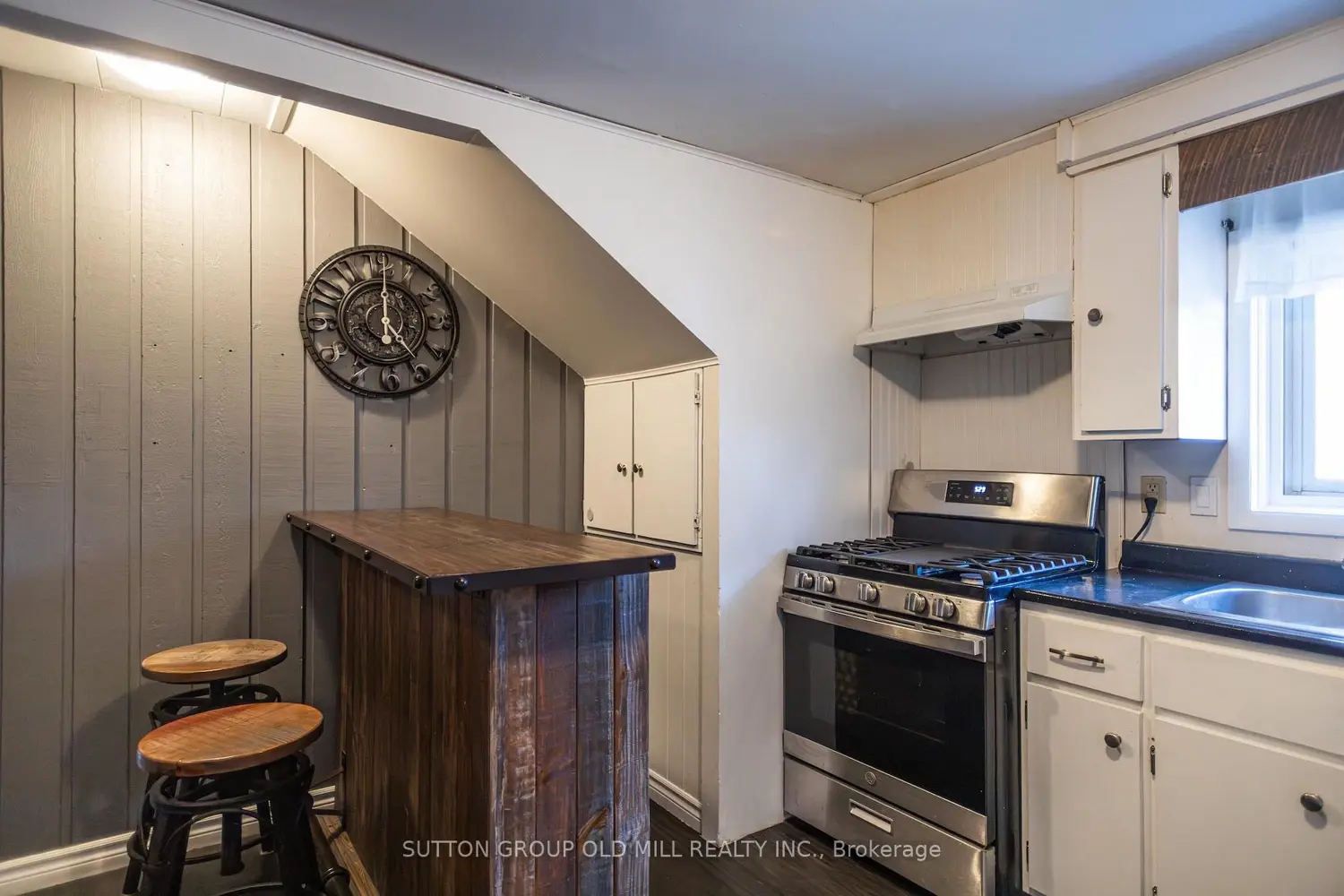 124 Bruce Street photo 4