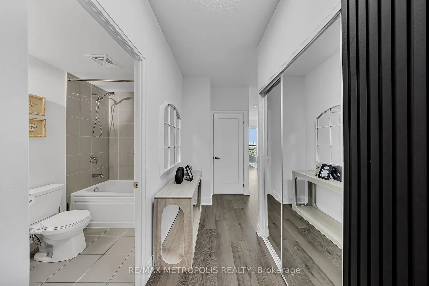 3220 Sheppard Avenue 1310 photo 3