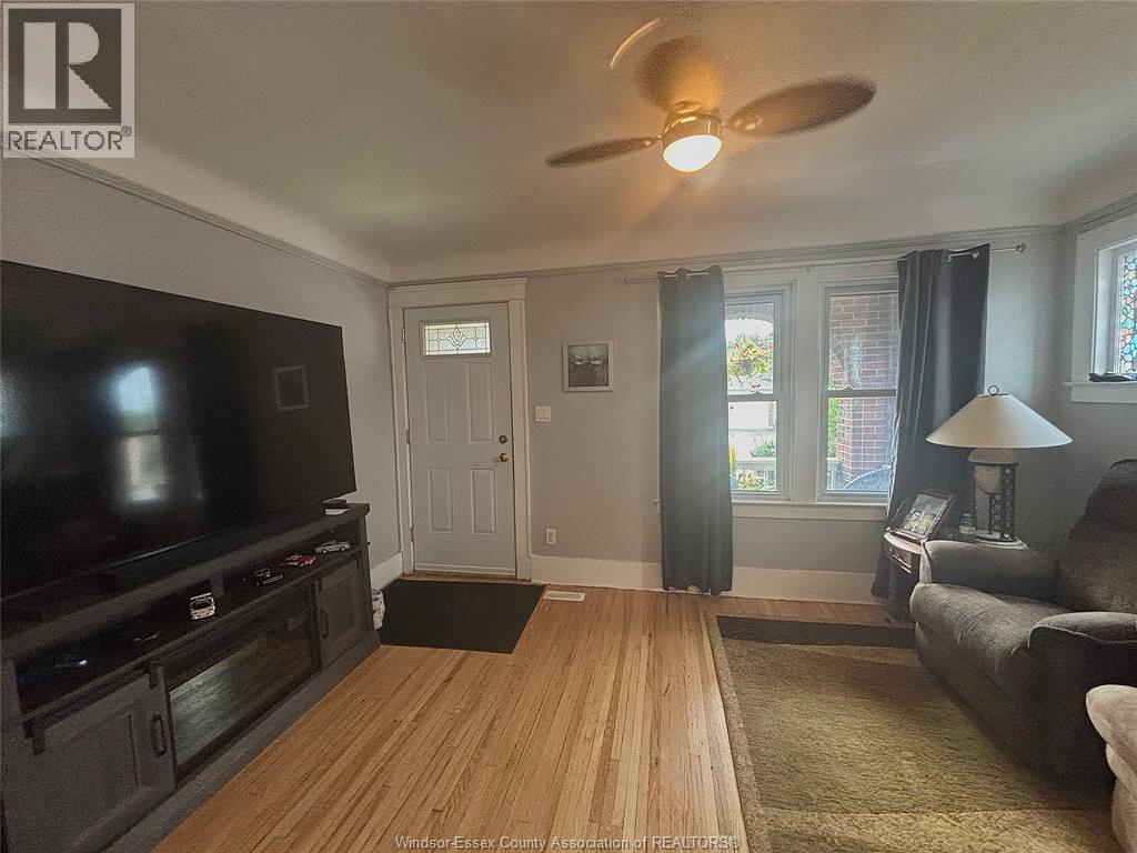 2322 Byng , Windsor, ON, N8W3E5 photo 4
