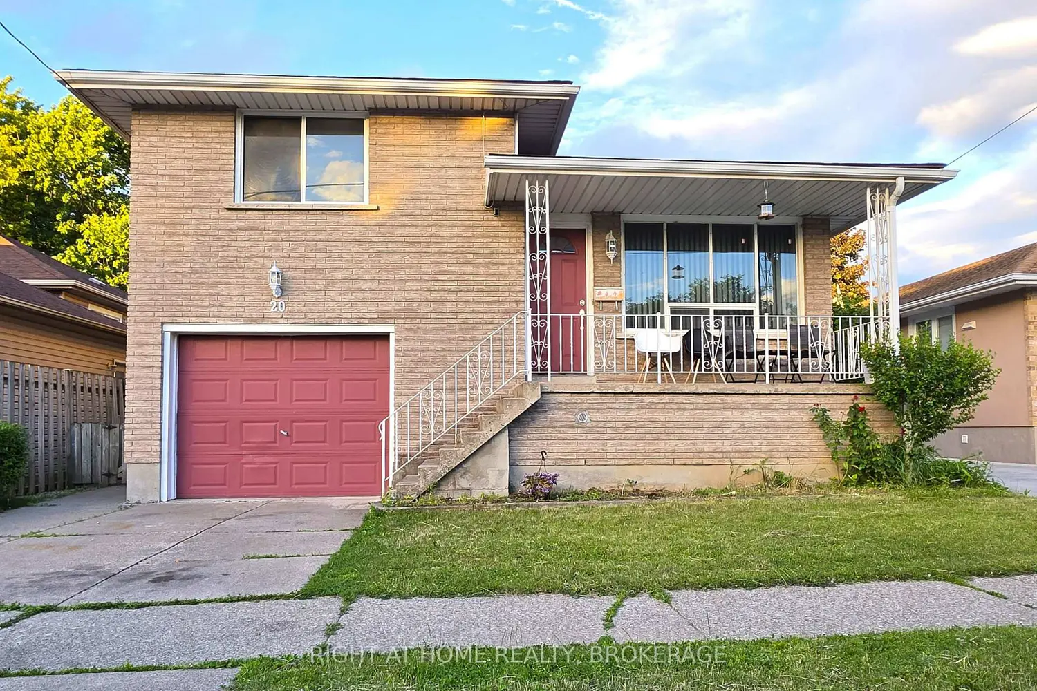 20 Augusta Avenue photo 4
