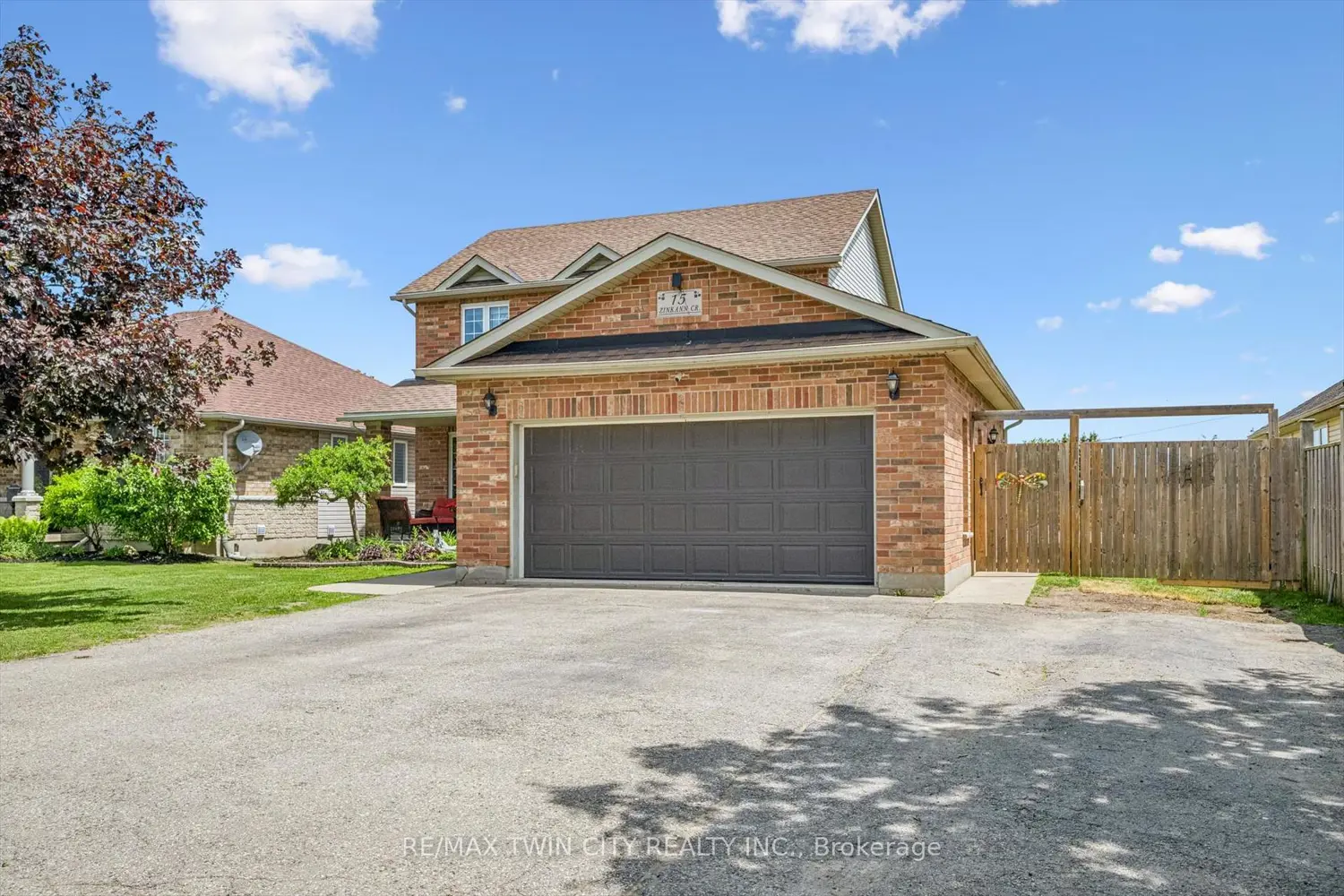 15 Zinkann Crescent