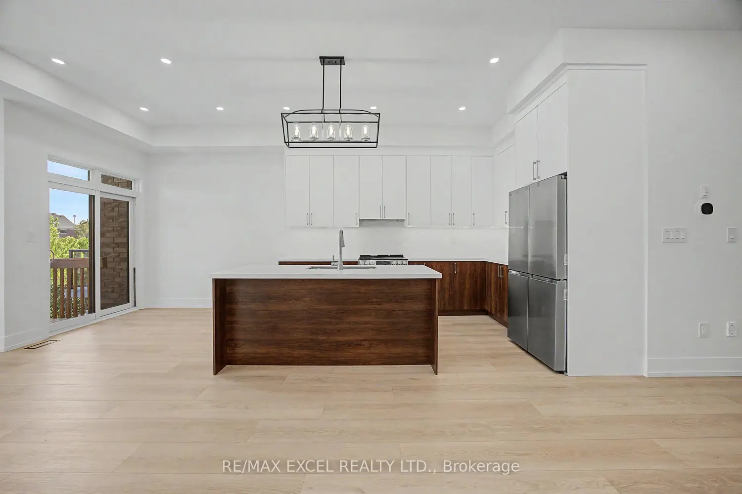132 Elyse Court photo 2