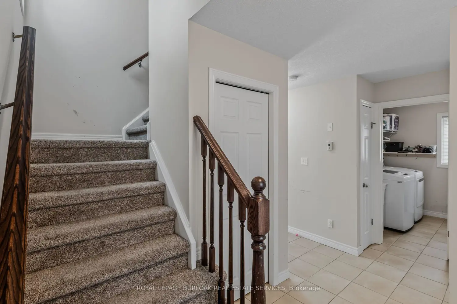 571 Champlain Avenue photo 4