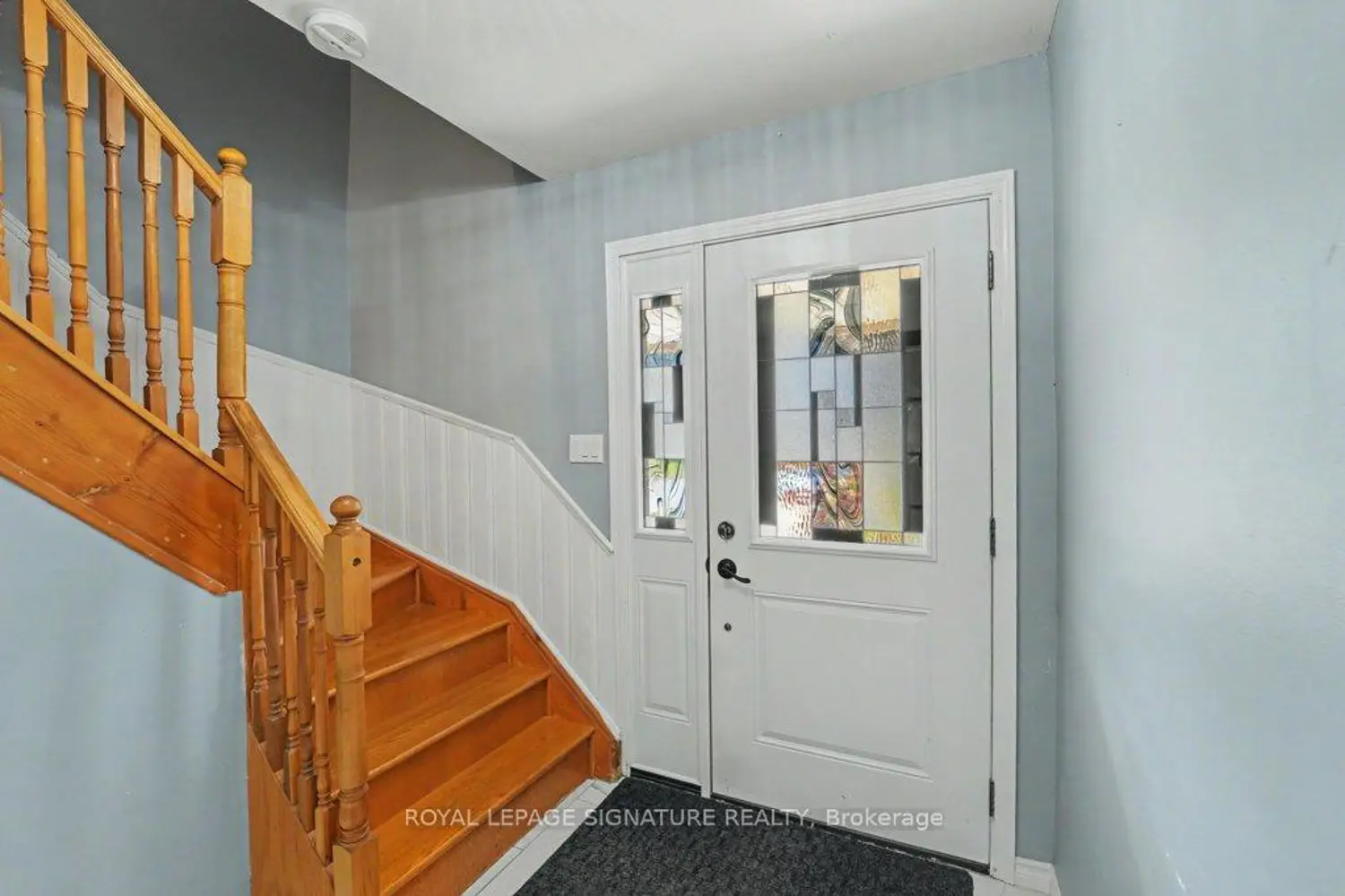 1580 Alwin Circle photo 2