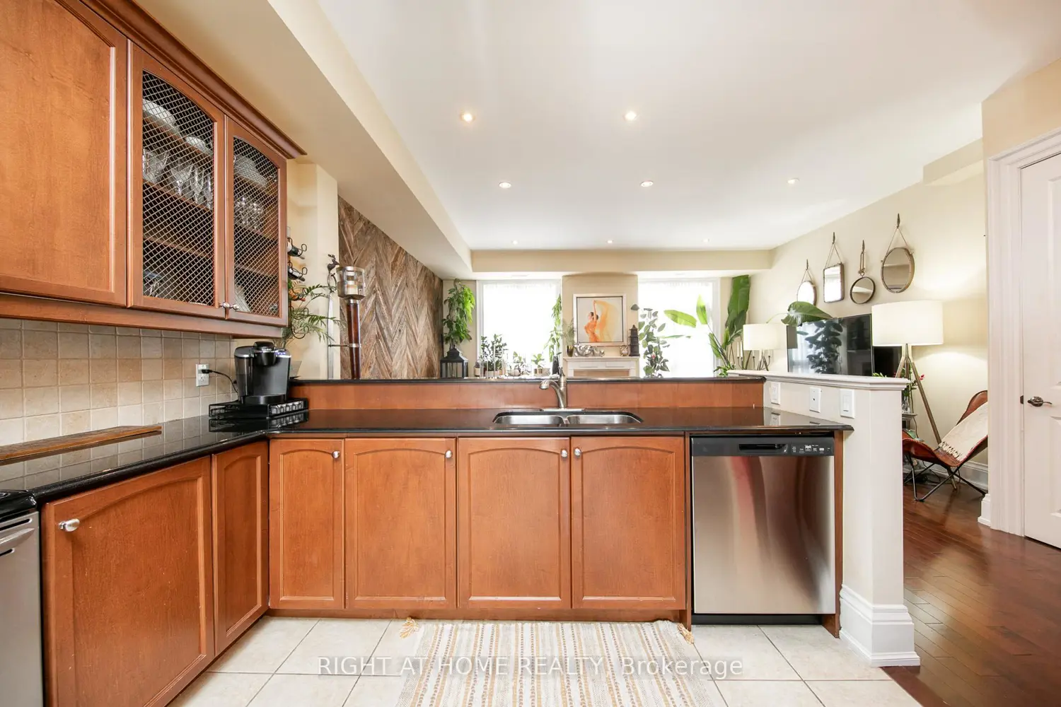 120 Bronte Road 10 photo 3