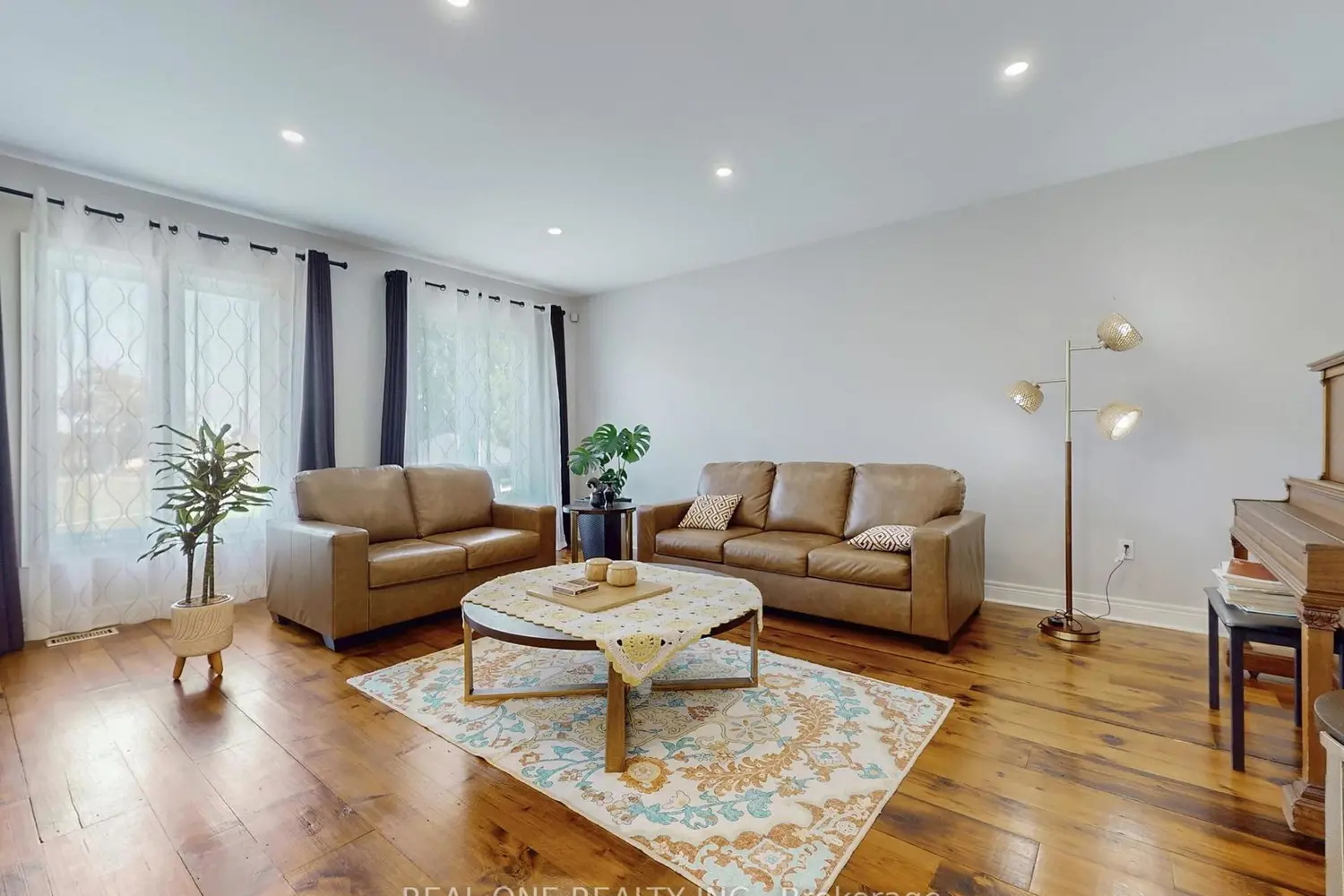 26 Matthews Court photo 3