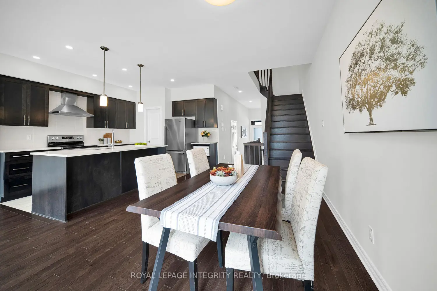 353 Cornice Street photo 5