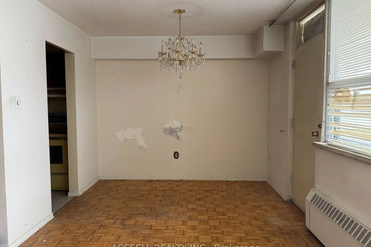 1455 Lawrence Avenue 1703 photo 2