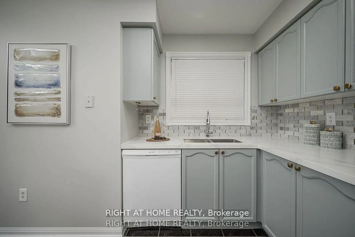 1724 Samuelson Circle photo 3