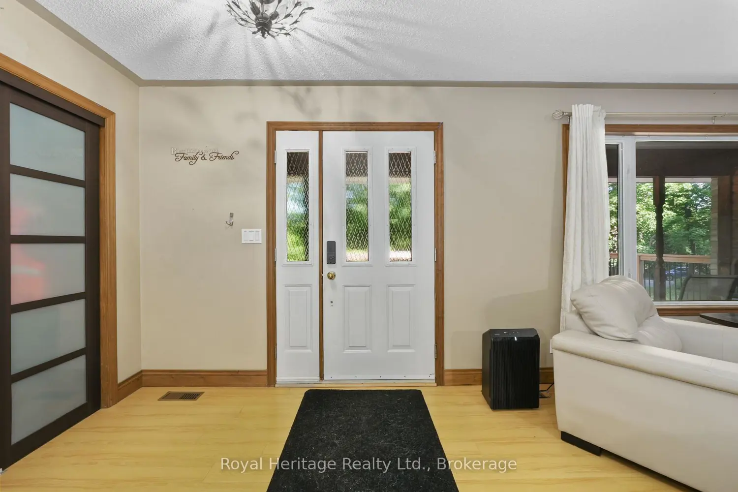 691 Hansen Road photo 3