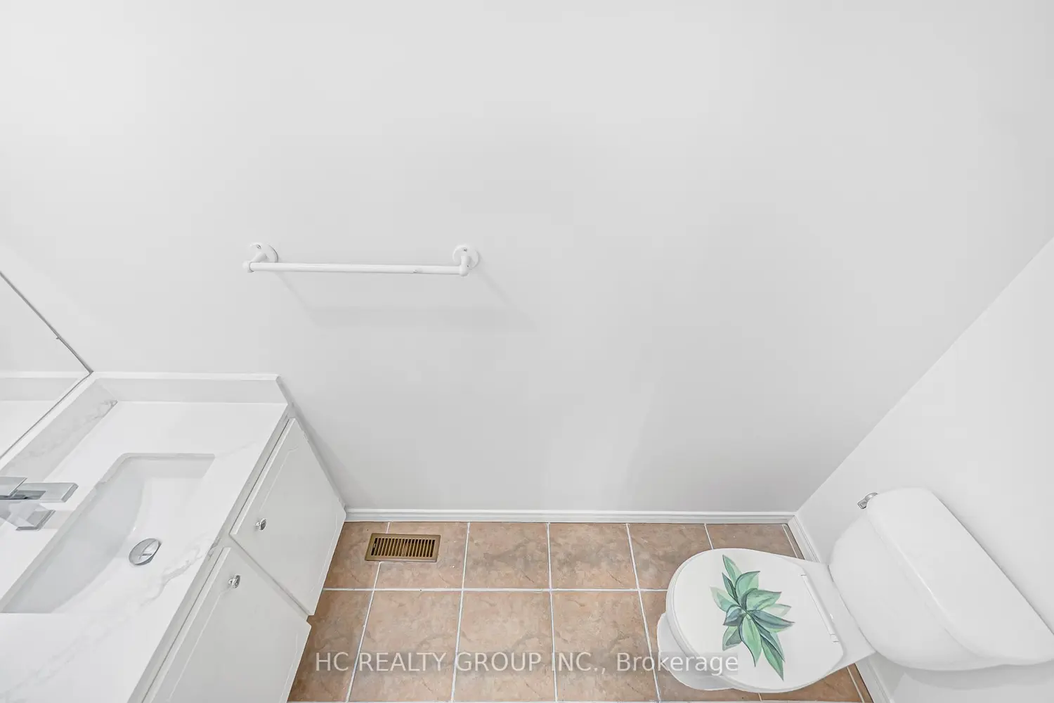 1280 Bridletowne Circle 109 photo 5