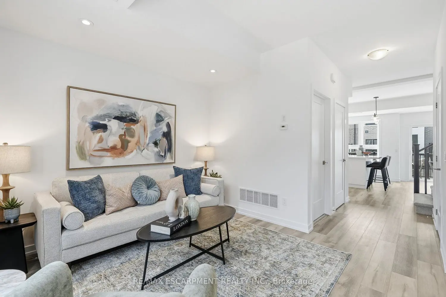 173 Burke Street photo 2