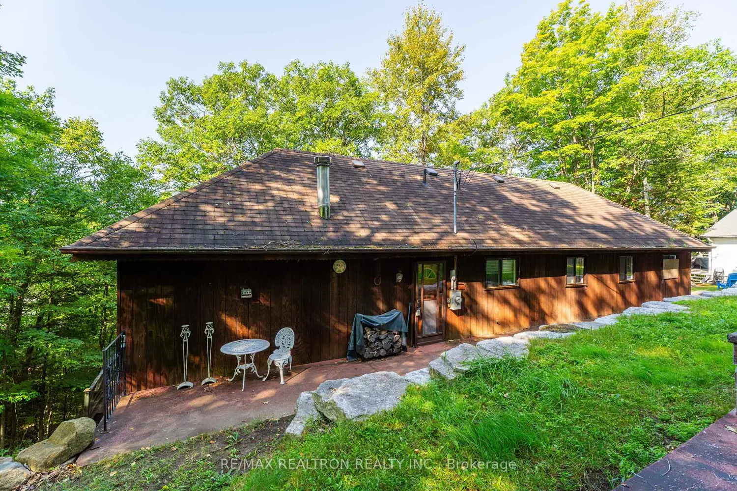 1030 Mccabe Road photo 5