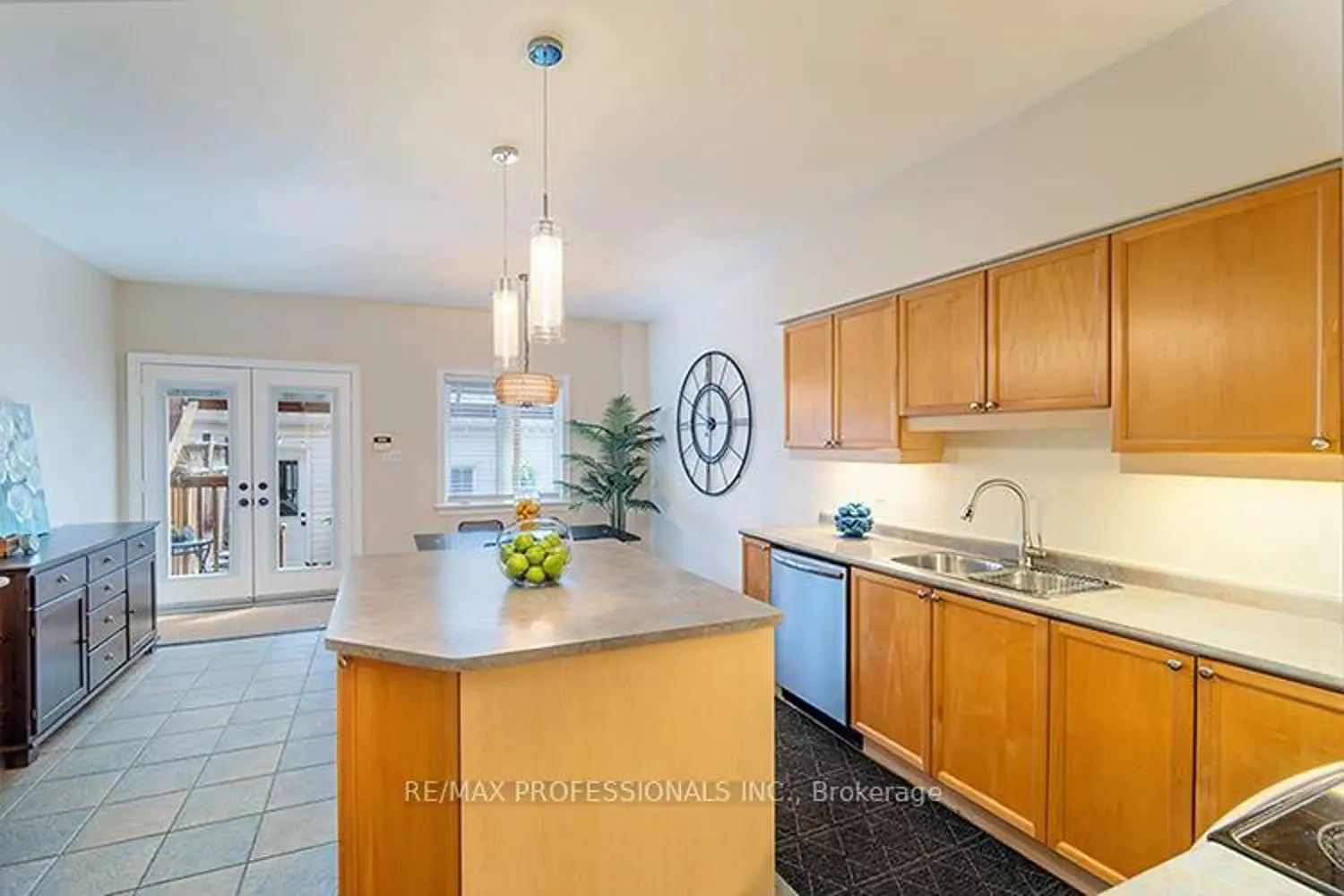 17 Algarve Crescent photo 5