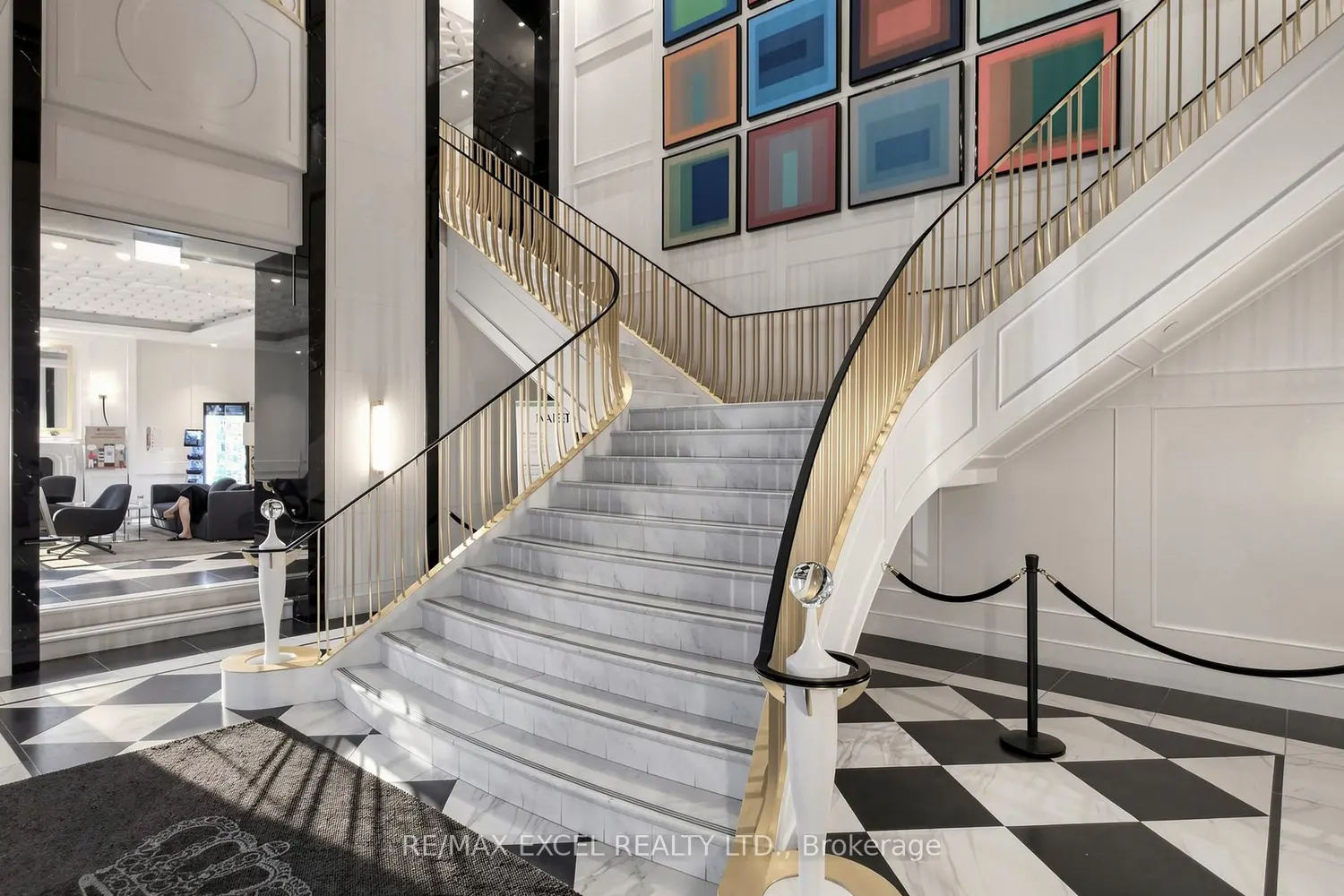 955 Bay Street 1408 photo 4
