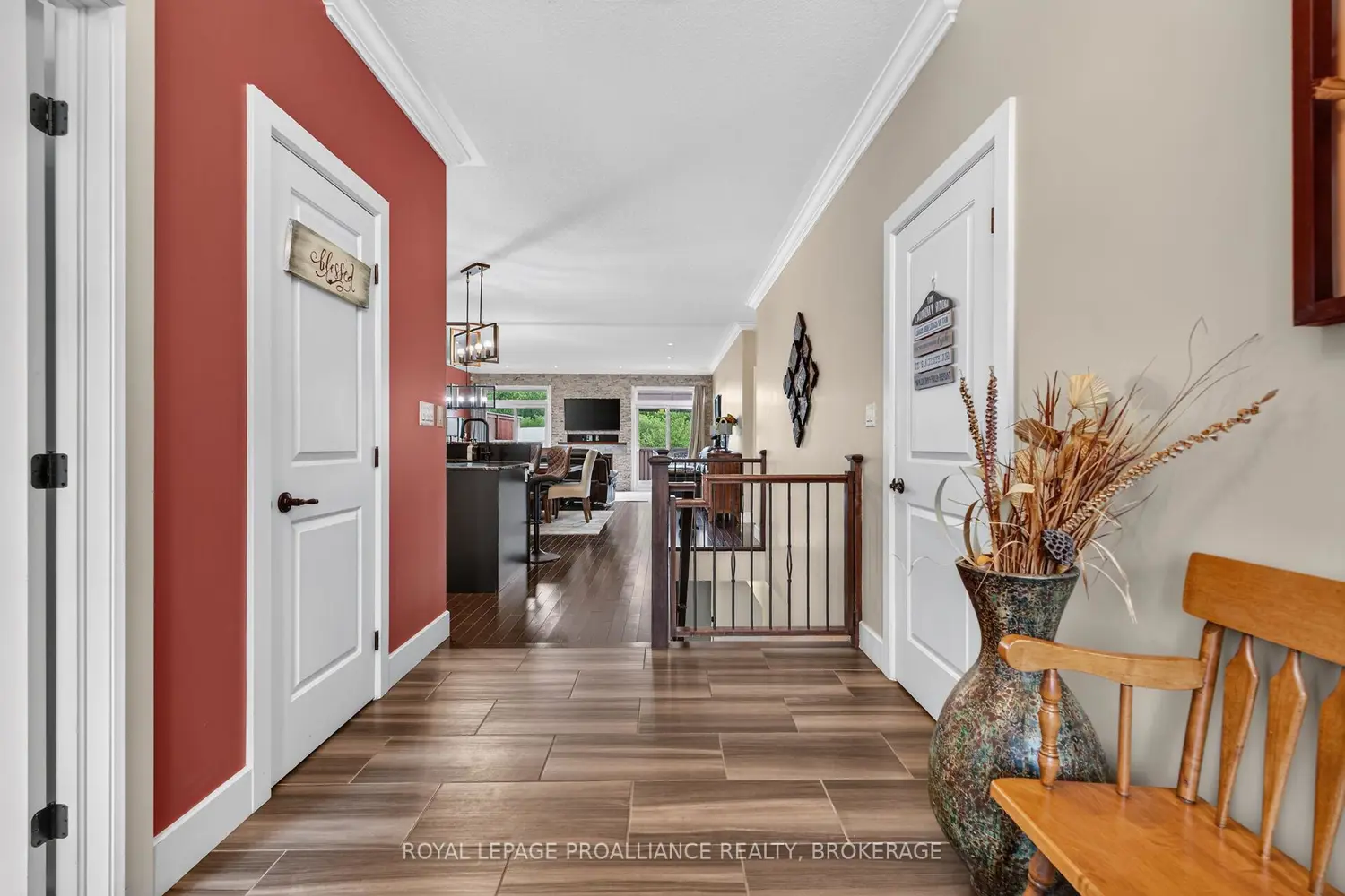 142 Gildersleeve Boulevard photo 2