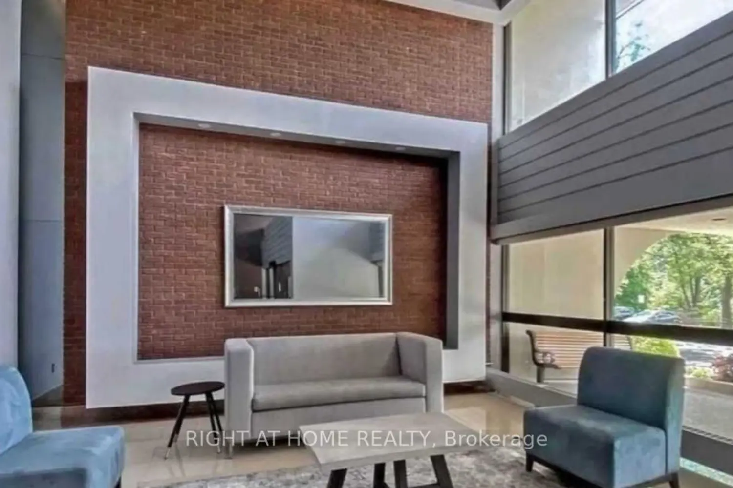260 Seneca Hill Drive 1415 photo 3