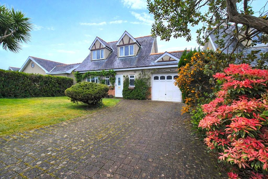 3 bed detached house for saleTy Ni, 9 Wern Y Wylan, Morfa Nefyn LL53