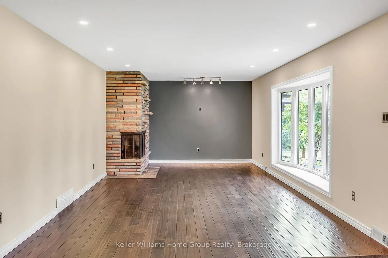 58 Reyburn Avenue photo 4