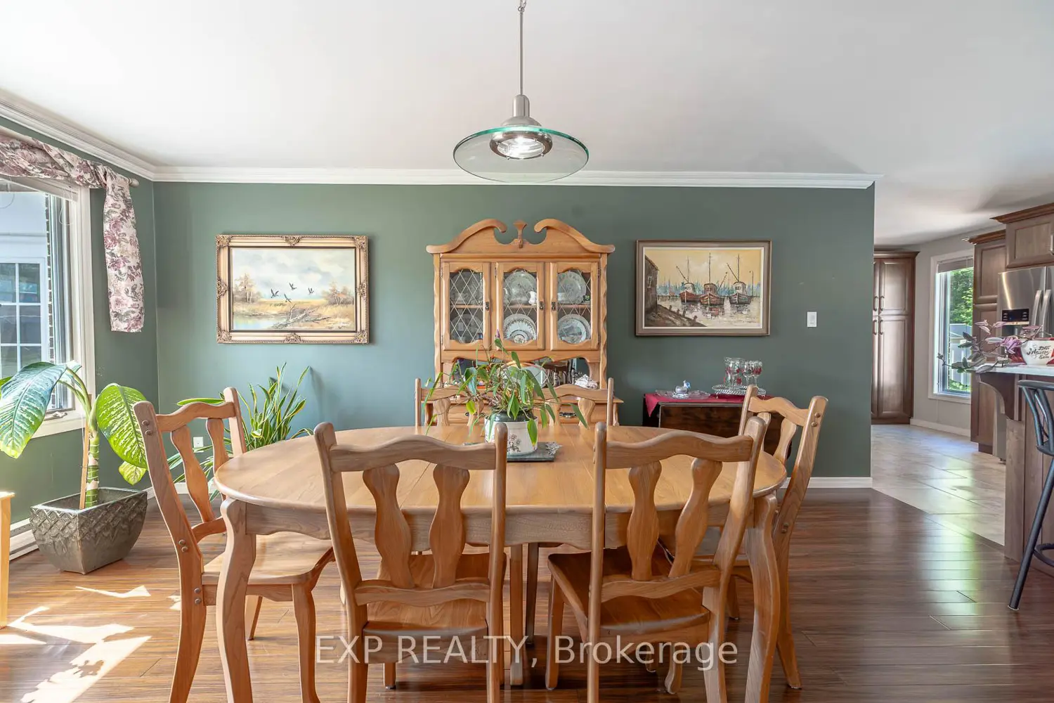 10 Kathryn Crescent photo 3