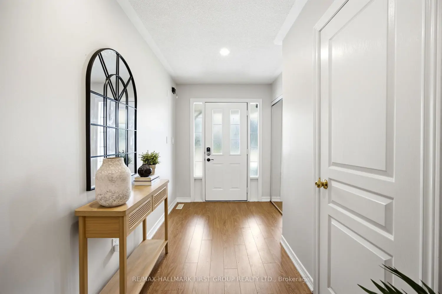 54 Whitefoot Crescent photo 2