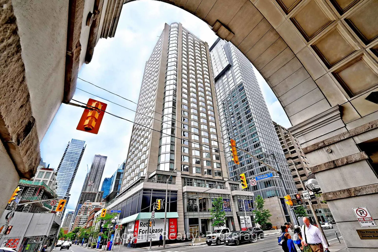 155 Yorkville Avenue 1201