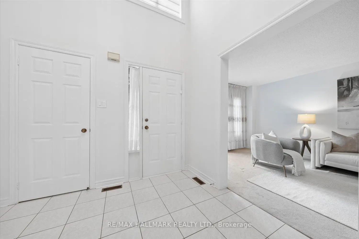 21 Caldbeck Avenue photo 4