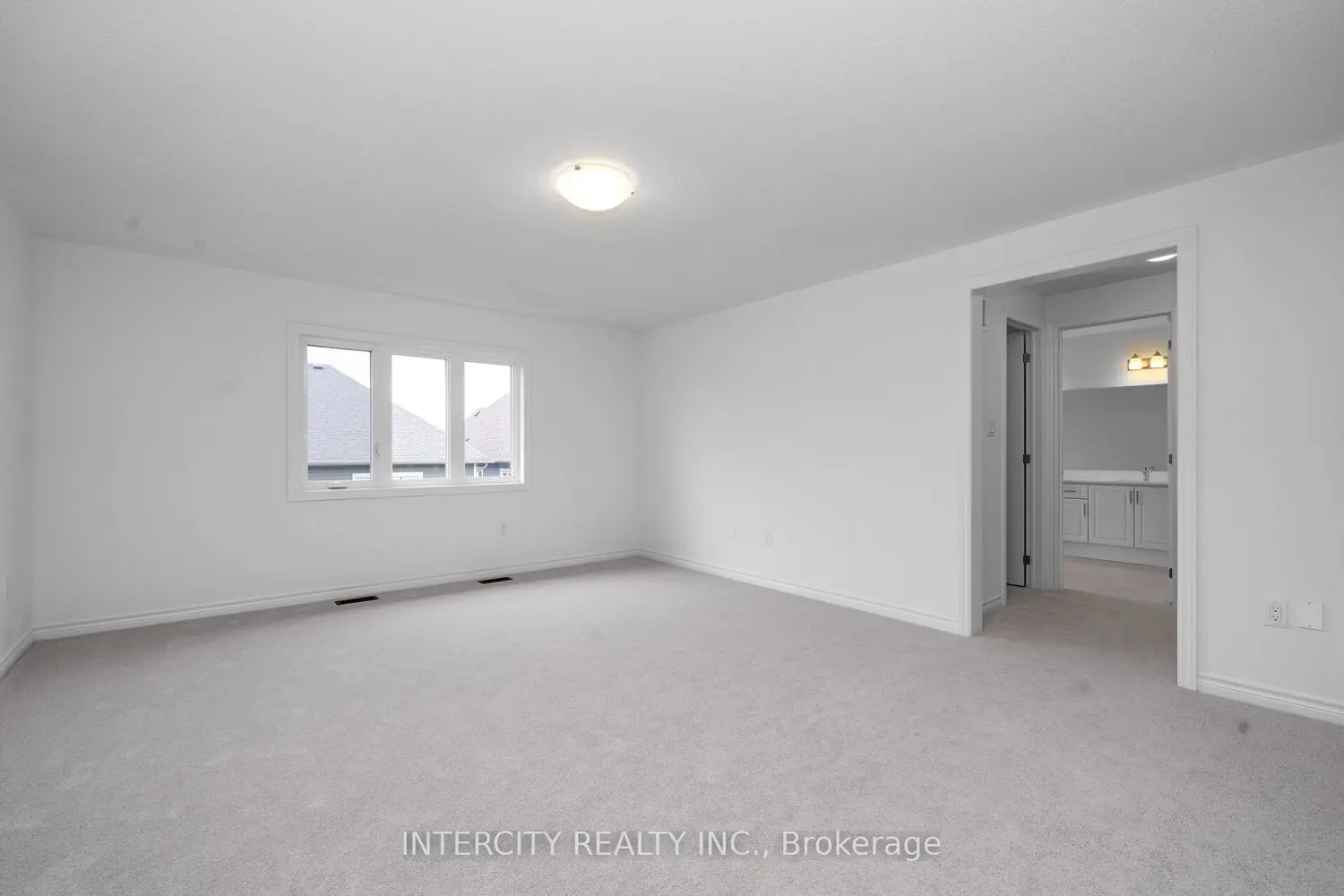 75 Mcgill Avenue photo 5