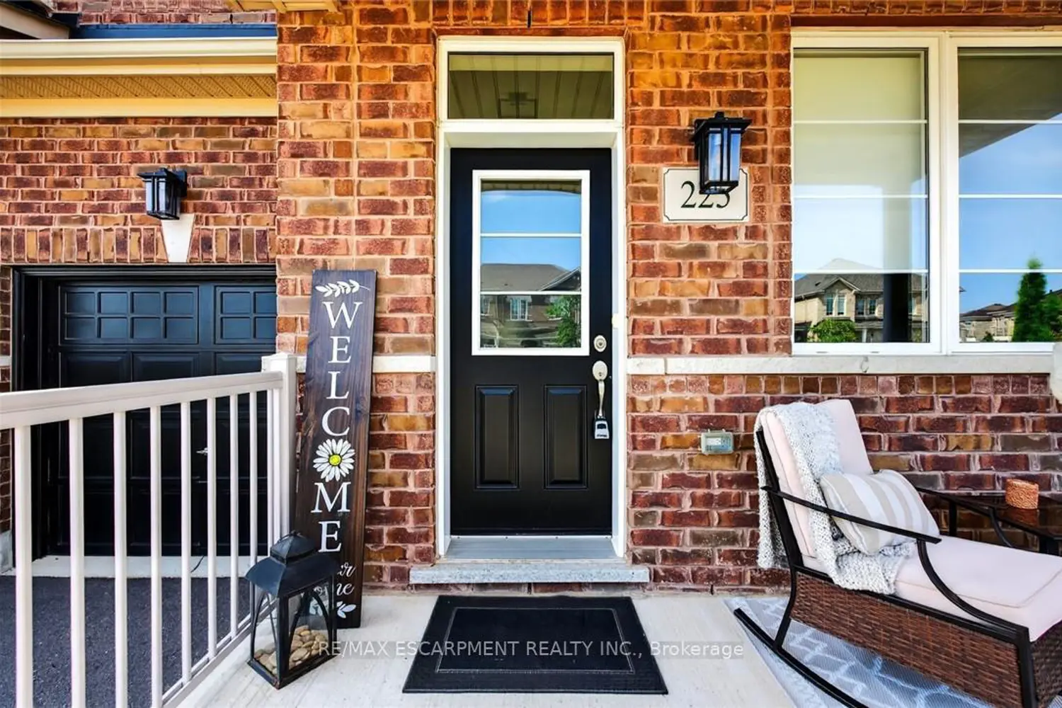 225 Skinner Road photo 4